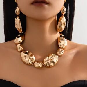 NEW! Zara  Gold unique shape Statement Necklace and Earring Set NWT
